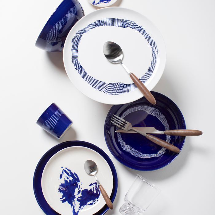 Serax Feast Collectie By Ottolenghi Lapis Lazuli Swirl Stripes Wit Bord M l22,5 x b22,5 x h2 cm